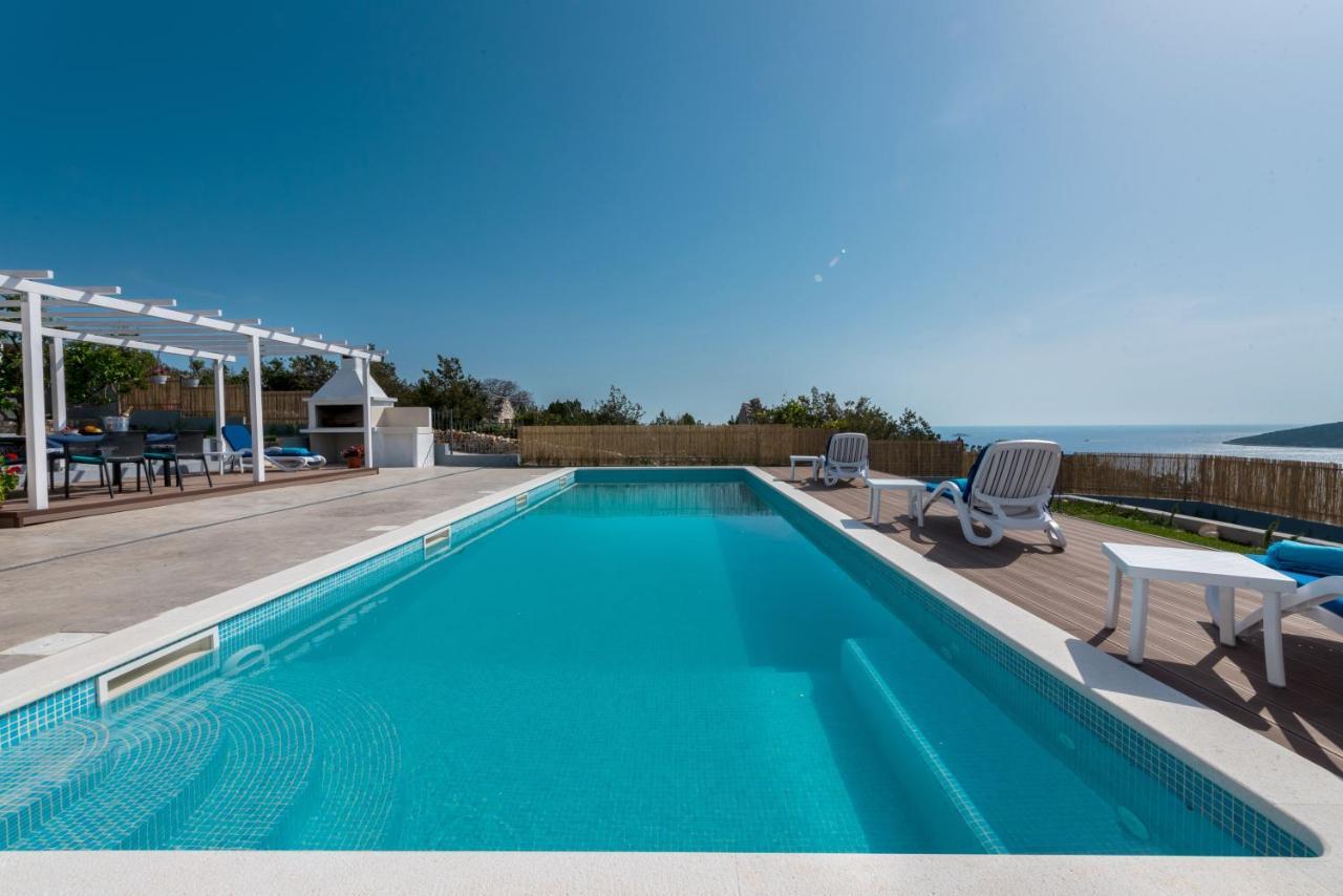 Luxury Villa Sentada Vinisce Bagian luar foto
